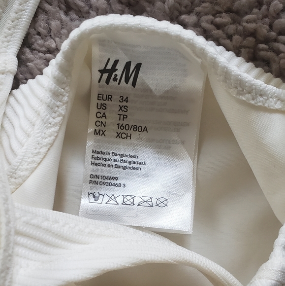 Low back light yellow and white bodysuits - Picture 3 of 4